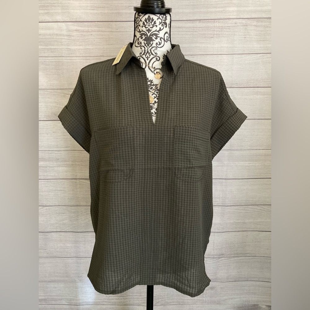 Max Studio | NWT Women’s Army Green V-Neck Blouse